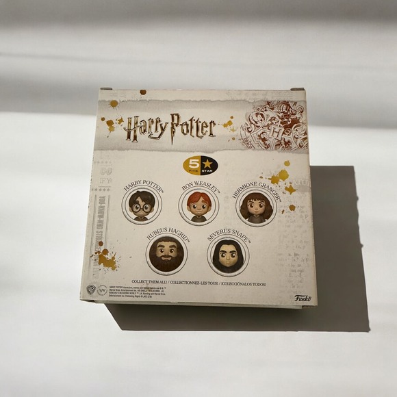 Harry Potter (Scarf) 5 Star Funko Pop - Picture 4 of 4